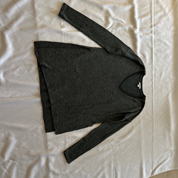 Wilfred Aritzia V Neck Sherbrooke Sweater, Size XS, Green - Picture 7 of 14
